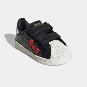 NWT Adidas x Hello Kitty Superstar Size 1 Kids